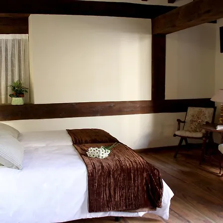 Rural La Pinorra 4* فينويسا