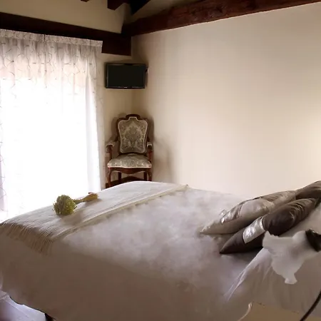 بيت ريفي Rural La Pinorra 4*