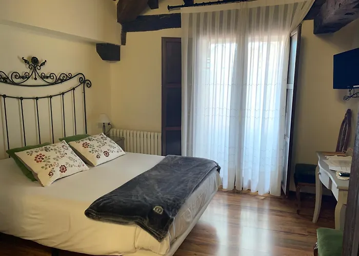 Rural La Pinorra Inn Vinuesa